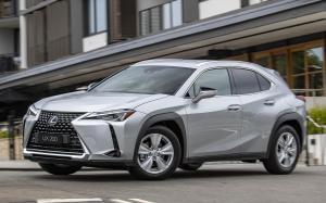 Lexus UX200